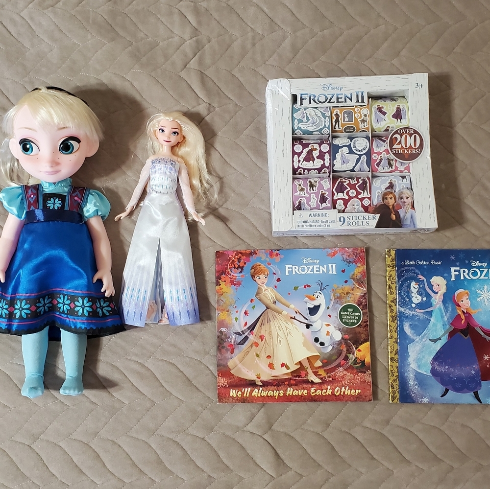 Disney Frozen Elsa Doll & Book 5 pcs Bundle